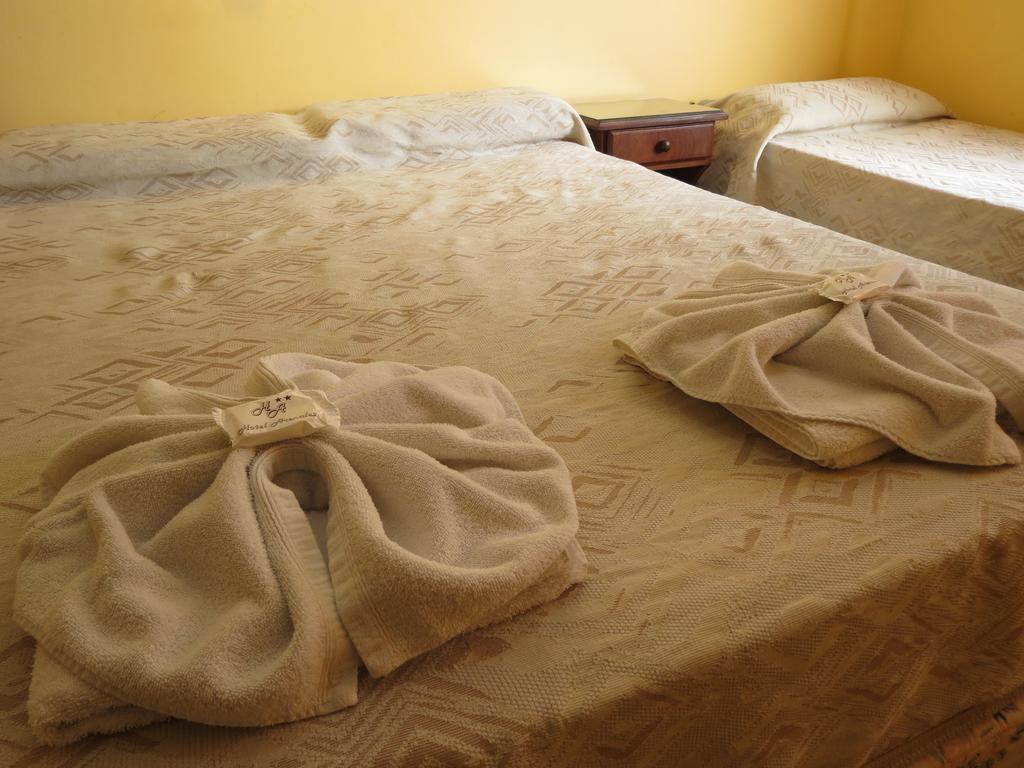 Hotel Arenales Villa Carlos Paz Room photo