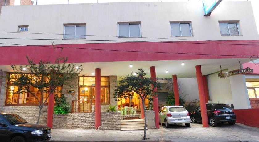 Hotel Arenales Villa Carlos Paz Exterior photo